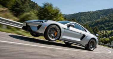 car cornering weight transfer