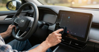 4 Best Automotive Gadgets For Dad In 2026