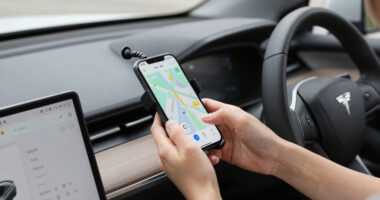 Car Phone Mount For Students: A Back to school Guide