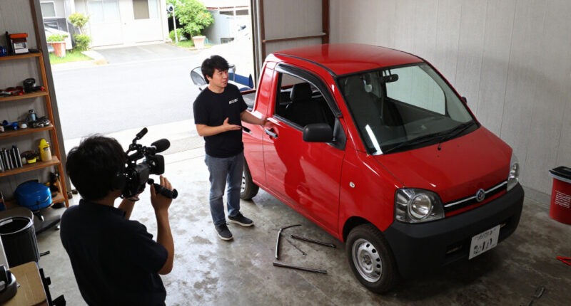 Japanese TV Station Interviews Americans About Their Love For Kei Trucks, And It’s Too Wholesome